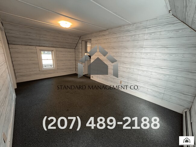 Building Photo - 6 Squire St