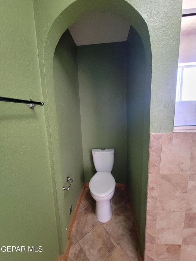 Building Photo - 6920 Imperial Ridge Dr