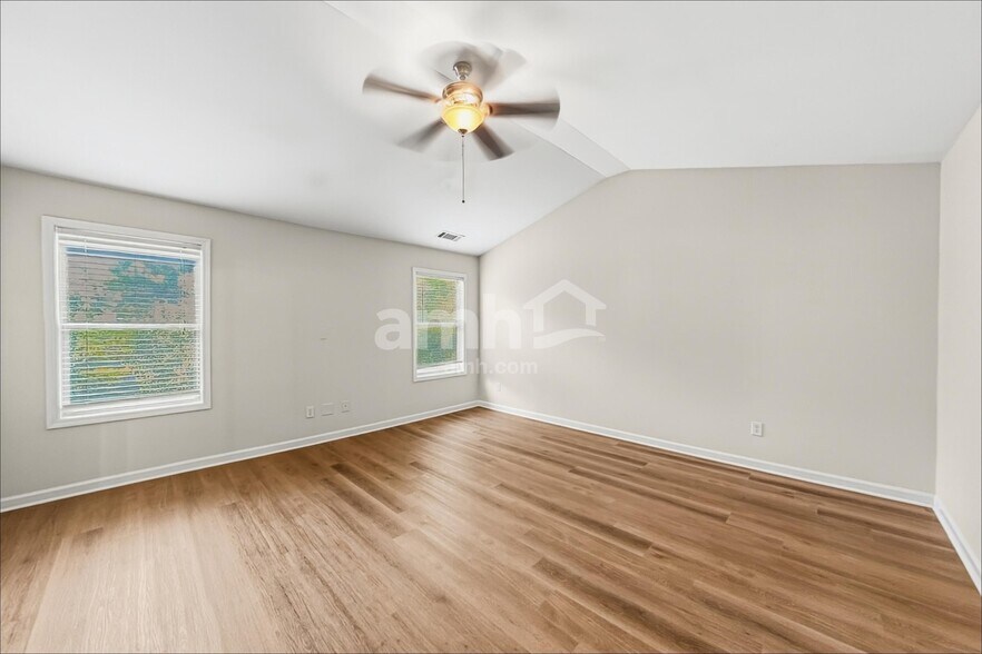 Building Photo - 1821 Stoney Chase Dr