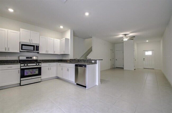 Building Photo - 8248 Cor Pne Wy