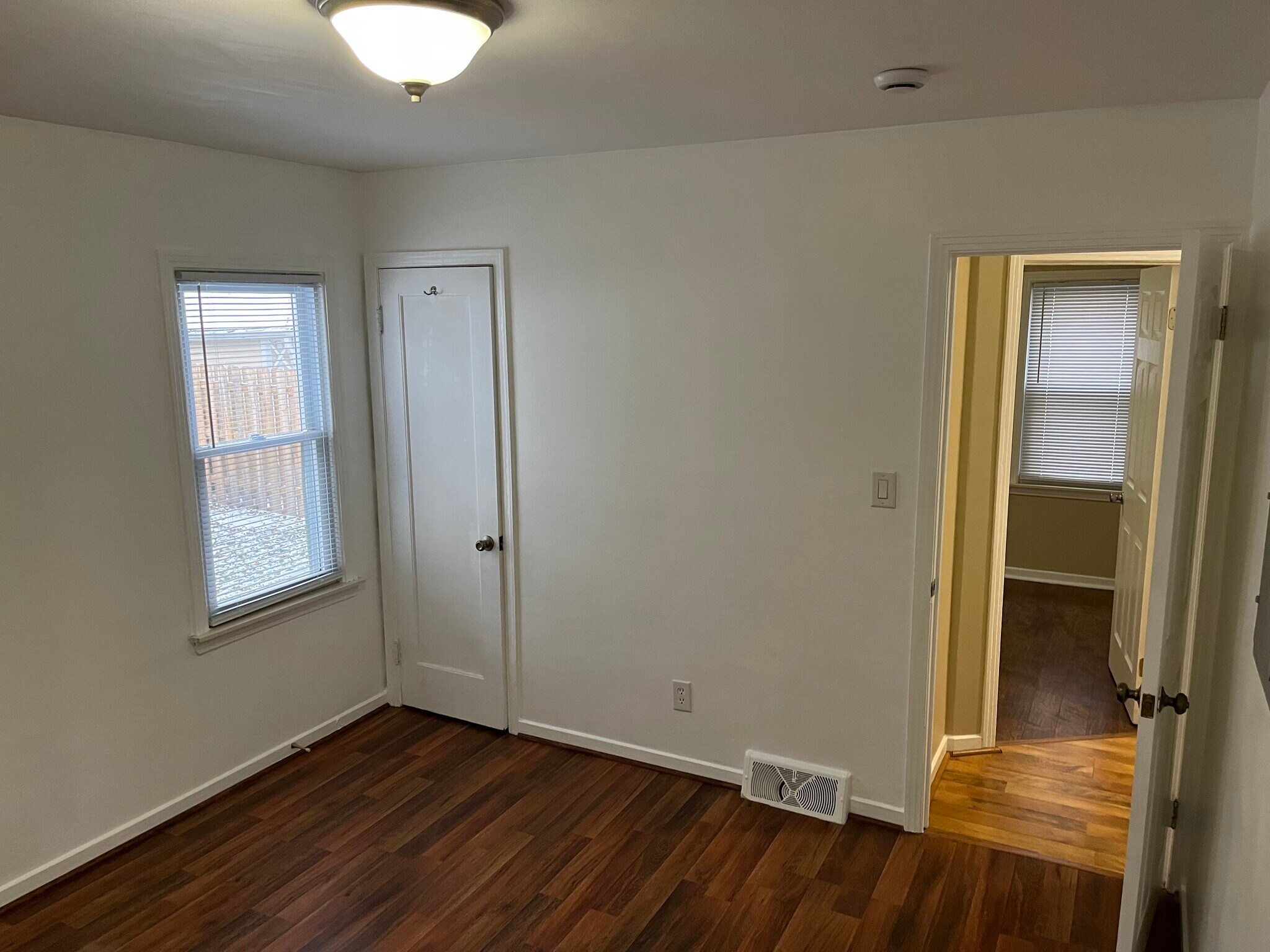 Building Photo - 715 Donald Ave