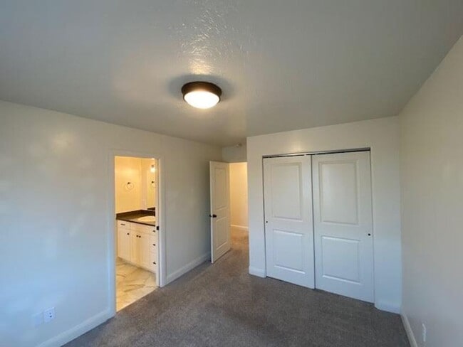 Building Photo - 3 Bed - 2.5 Bath, Newer Construction