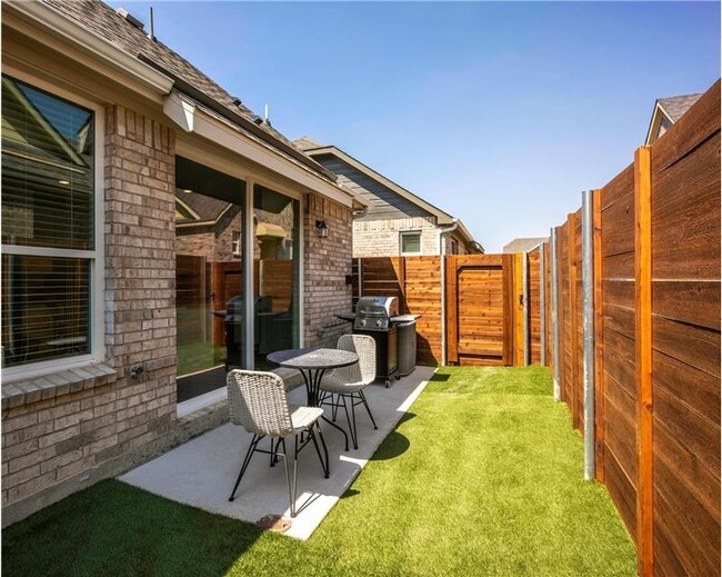 Building Photo - 2530 Alister Ln