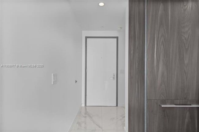 Building Photo - 3131 NE 7th Ave