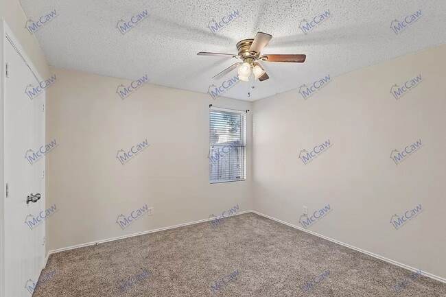 Building Photo - 208 Blazing Star Trail