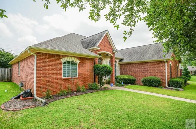 Building Photo - Beautiful, Spacious 4 bedroom Home for Rent!