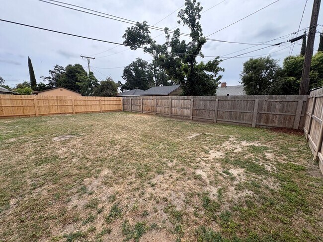 Building Photo - Charming Home for Rent Available Now!