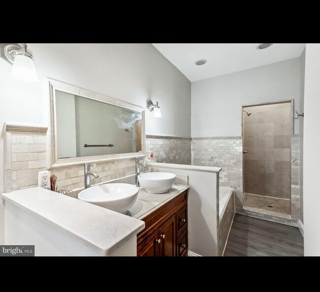 Building Photo - 15 N Patterson Park Ave