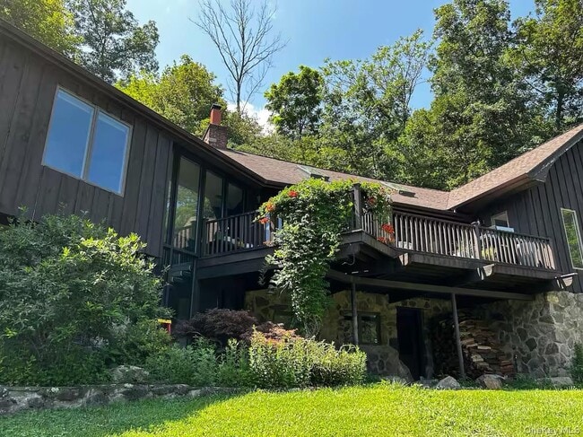 Building Photo - 222 Hurley Rd