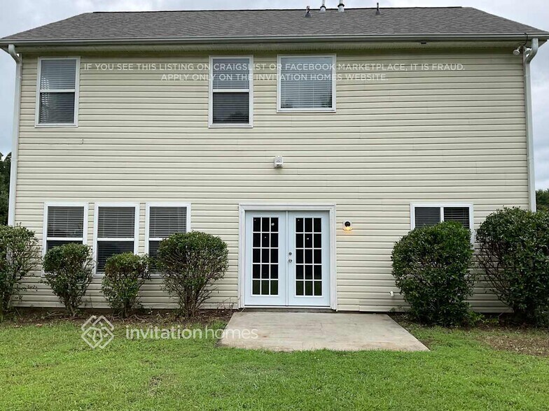 Building Photo - 2415 Harwood Hills Ln