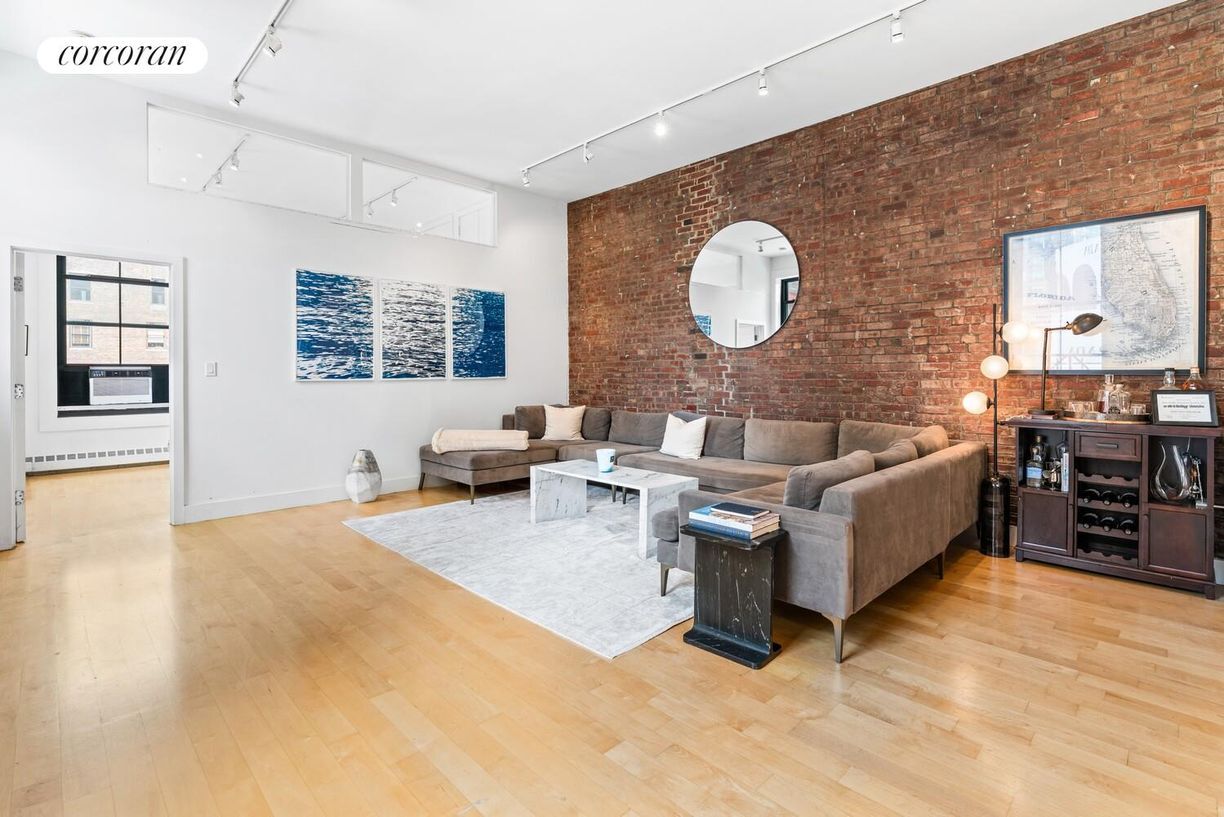 Building Photo - 53 Grand St