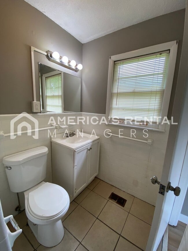 Building Photo - 4214 Fortson Ln NW