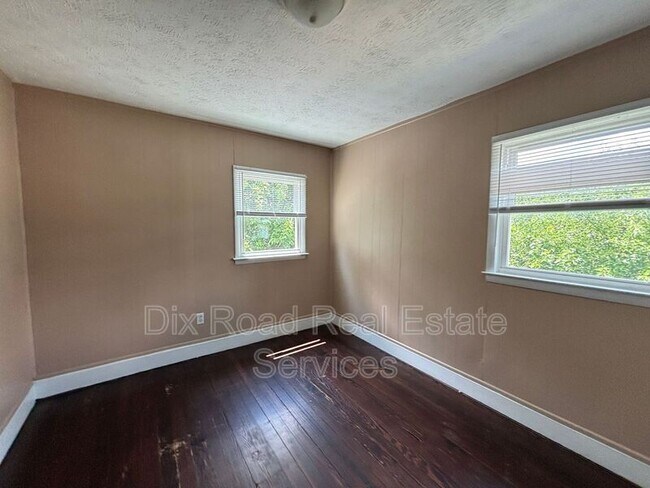 Building Photo - 112 Heaton Ave