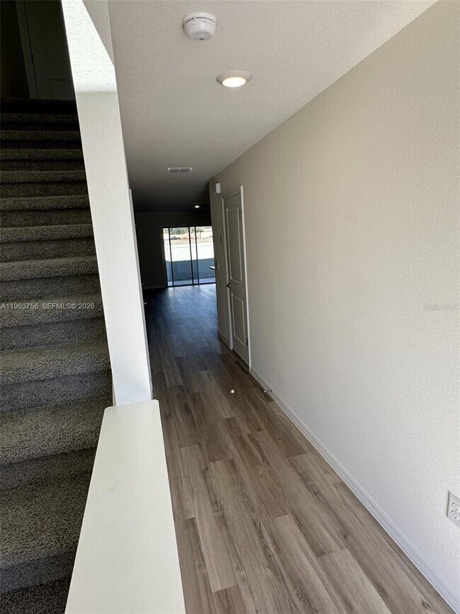 Building Photo - 8194 SW 67th Ave