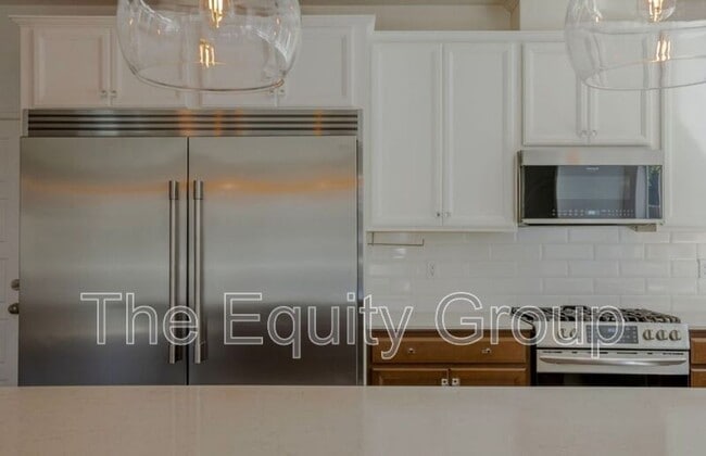 Building Photo - 145 E Taylor Ave