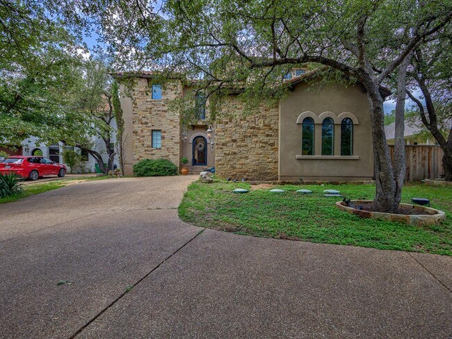 Building Photo - 1310 Minnie Dr