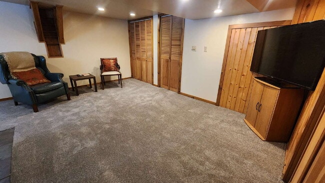 Building Photo - 4-Bedroom, 2 Bathroom Easthill Home with Bonus Room, Finished Lower Level, and Garage