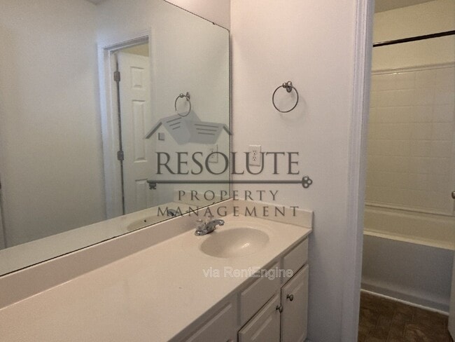 Building Photo - 318 Anterbury Dr