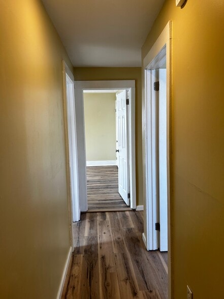 Building Photo - 158 Fallbrook St