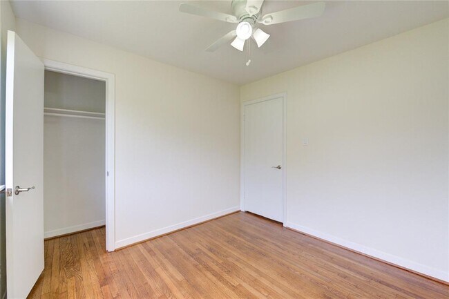 Building Photo - 10111 Fonville Dr