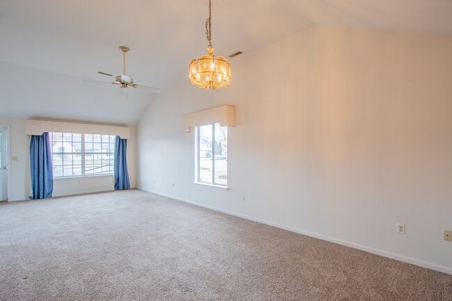 Building Photo - Charming 2-Bedroom Ranch Home with Garage and Spacious Backyard in Dover, DE