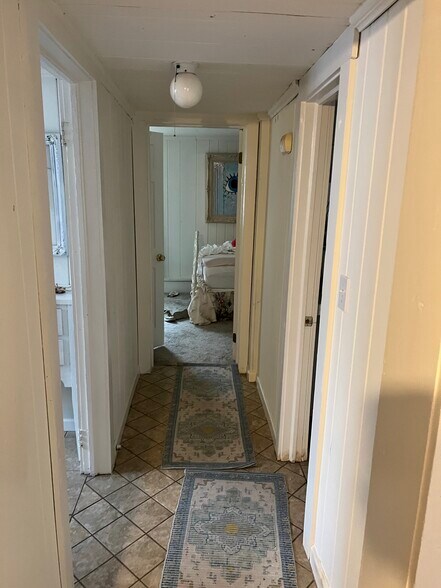 Building Photo - 340 E Thach Ave