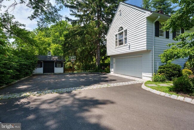 Building Photo - 141 Hun Rd