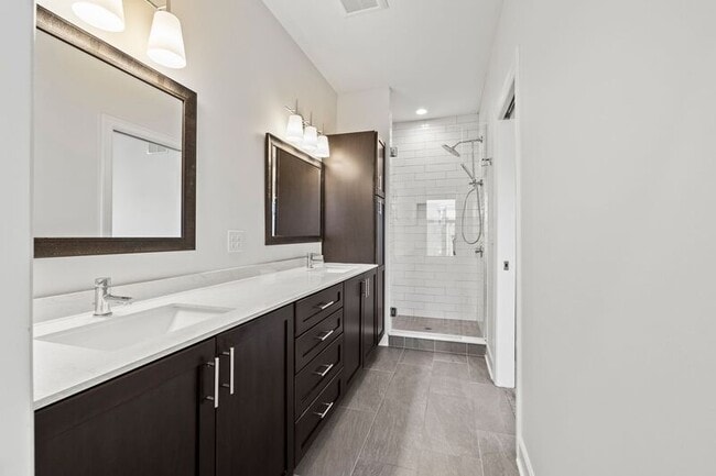 Building Photo - 297 Auden Ave