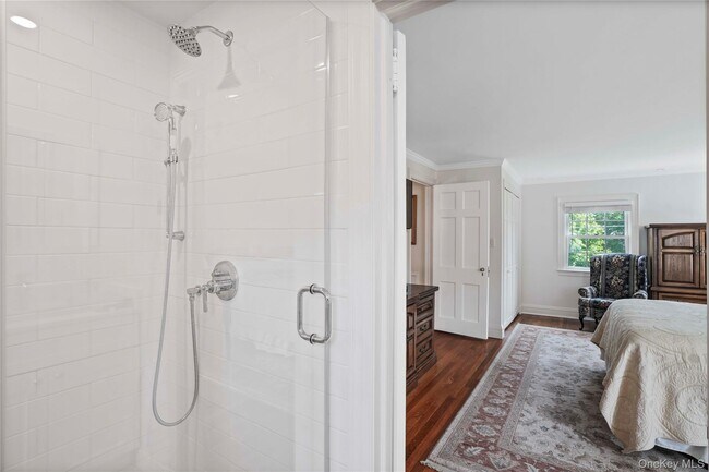 Building Photo - 30 Summit St