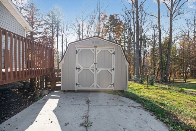 Building Photo - 318 Souther Rd