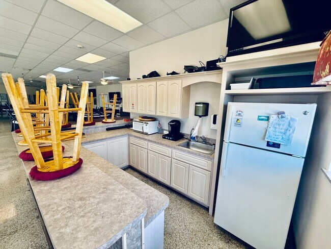 Building Photo - 1419 Turkey Creek Dr NE