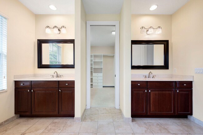 Building Photo - 1214 Merlot Dr