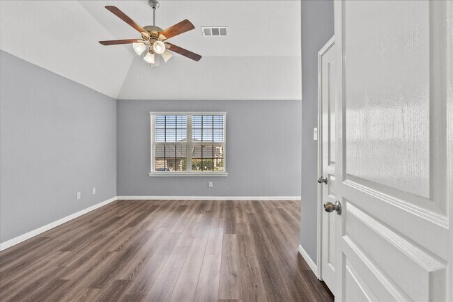 Building Photo - 207 Sea Breeze Dr