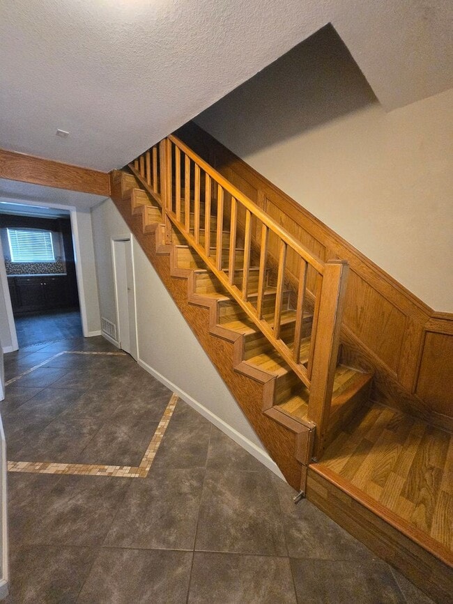 Building Photo - Fully  Furnished FLETC Rental Roswell, NM