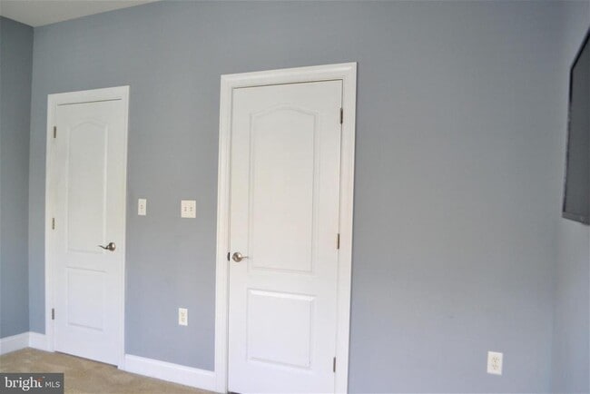 Building Photo - 426 N Thomas St