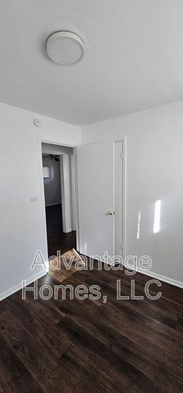 Building Photo - 7504 E 112th St