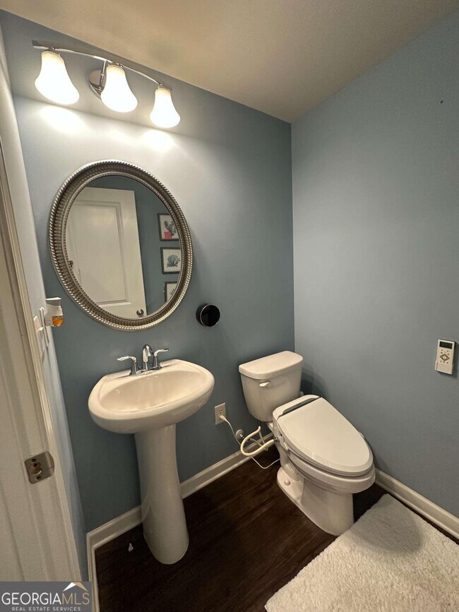 Building Photo - 1508 Slopeside Loop SE