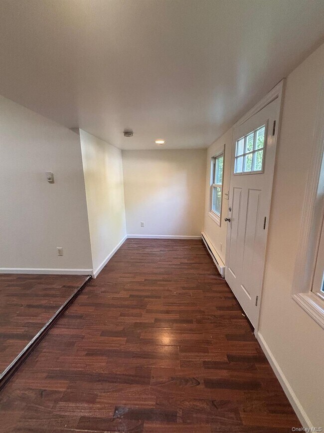Building Photo - 141 Huguenot Dr