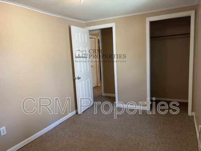 Building Photo - 1327 S Ohio St