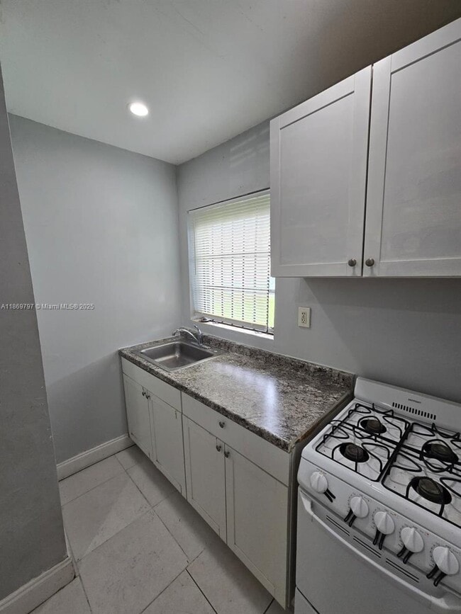 Building Photo - 1437 NE 110th Terrace
