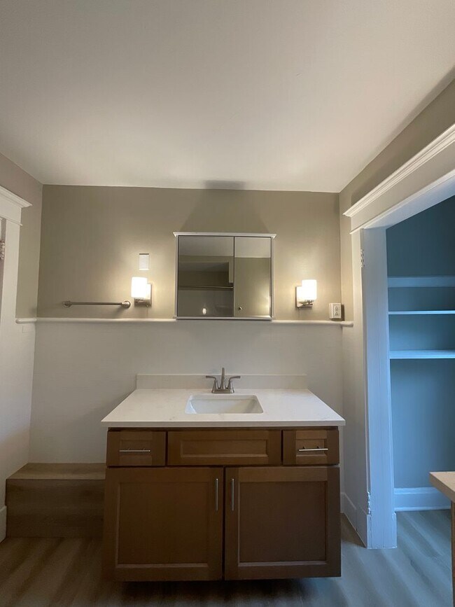 Building Photo - 601 Woodland Ave