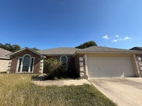 Building Photo - 222 Nolan Ridge Dr