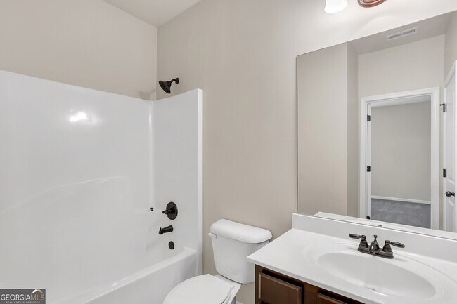 Building Photo - 568 Garden View Ct