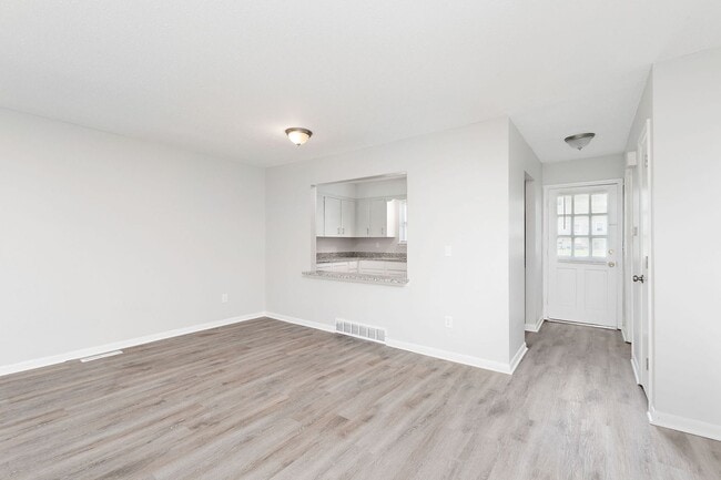 Building Photo - Roomy Belton Duplex Near Downtown with Basement Space