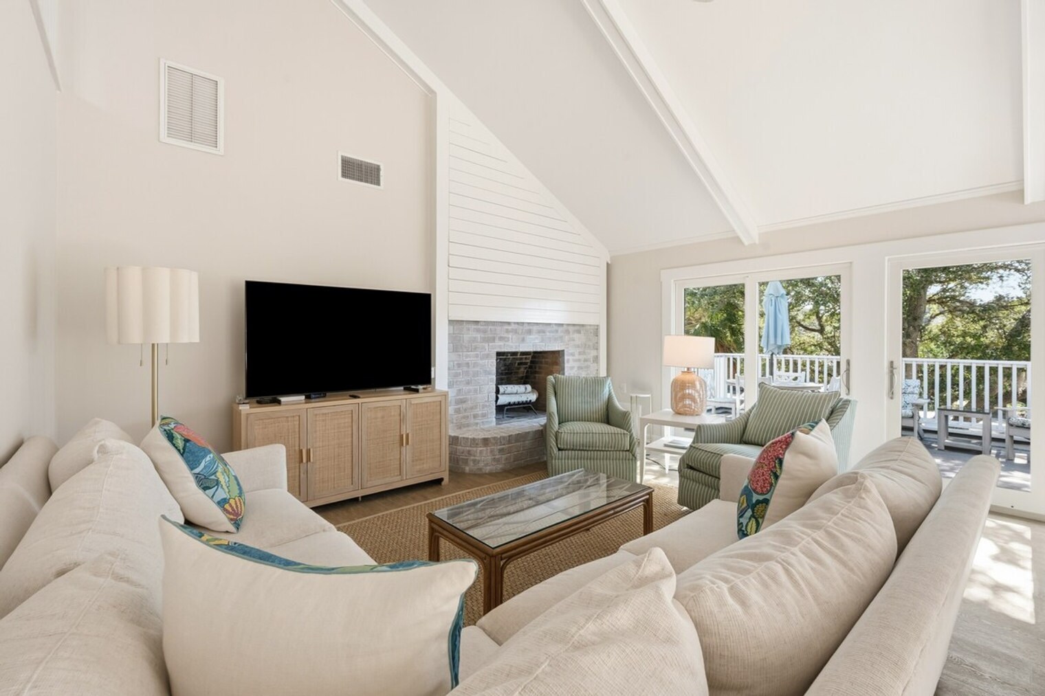 Building Photo - 162 Pioneer Loop