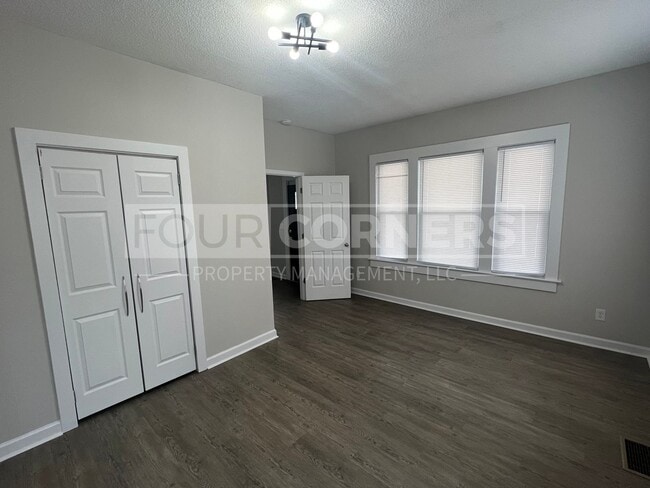 Building Photo - Beautiful 4 Bedroom 3 Bath Home