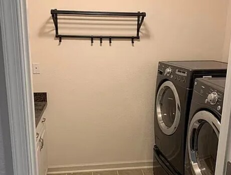 Building Photo - 401 Harper Ct