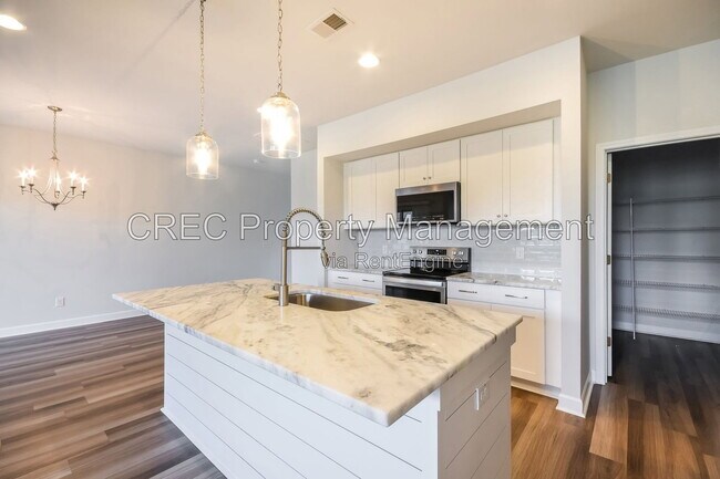 Building Photo - 603 McLernon Trce