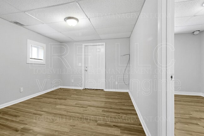 Building Photo - 704-706 Roselane St