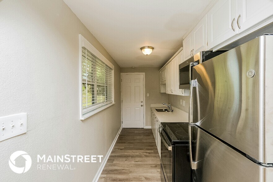 Building Photo - 3228 Clifford Sample Dr